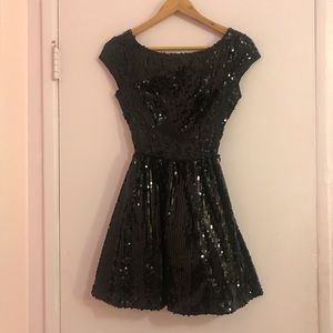 ✨Black sequence dress✨